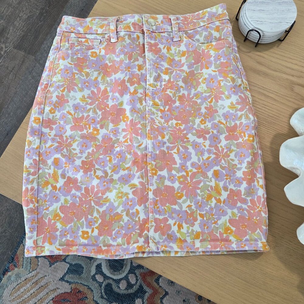 Jen 7 skirt sz 4